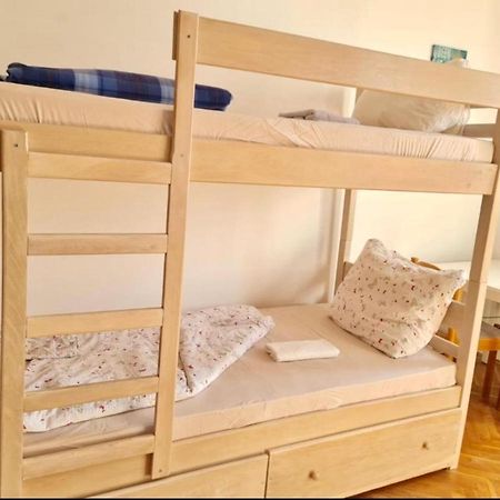 Bishnu Hostel Загреб Екстериор снимка