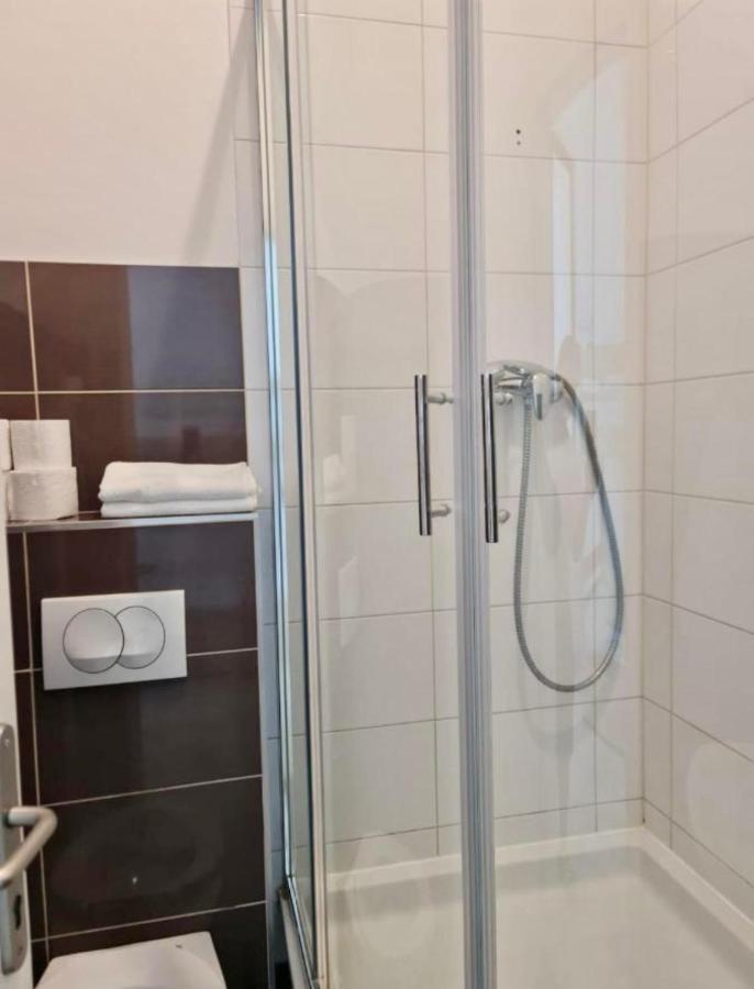 Bishnu Hostel Загреб Екстериор снимка
