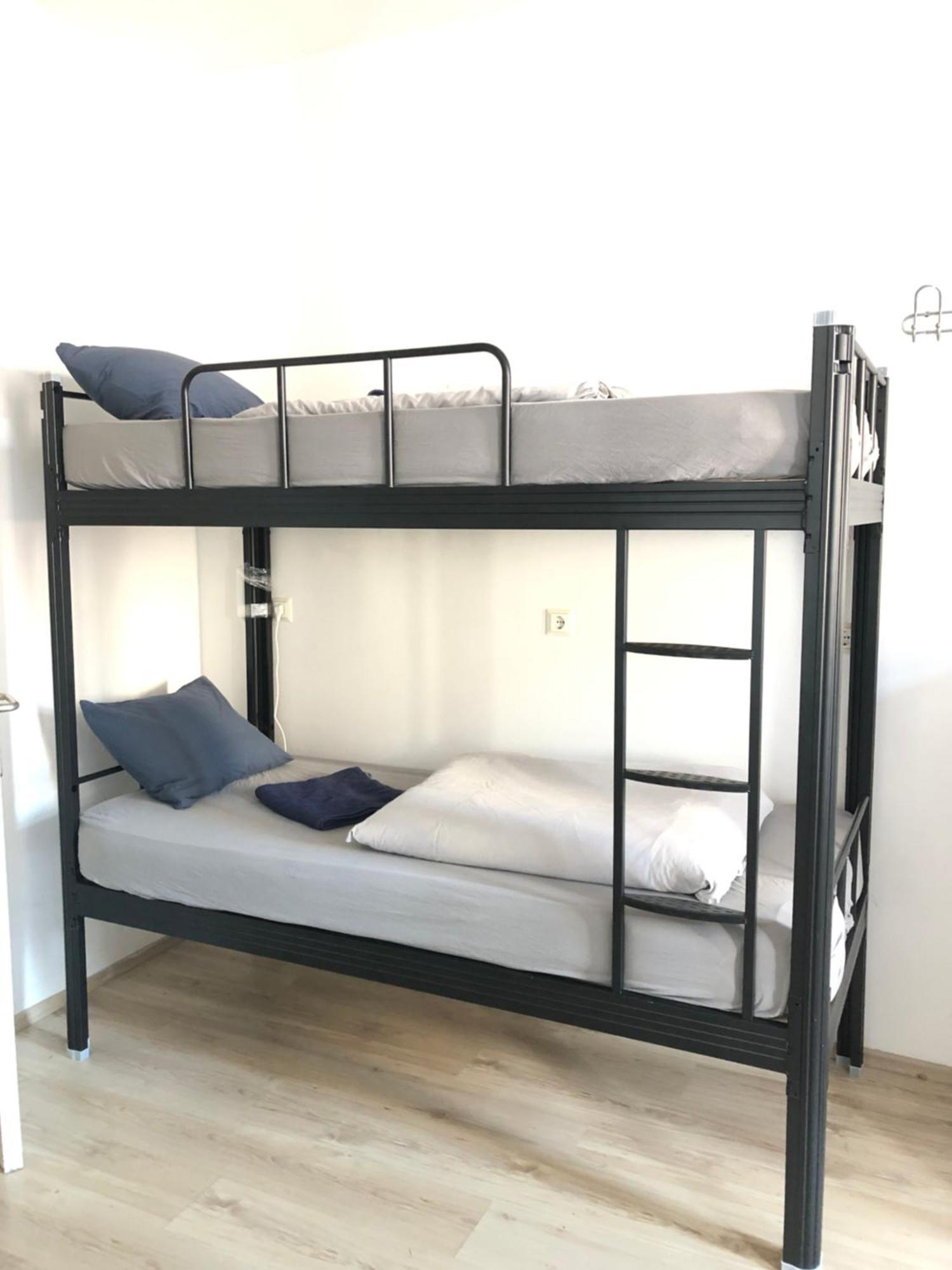 Bishnu Hostel Загреб Екстериор снимка