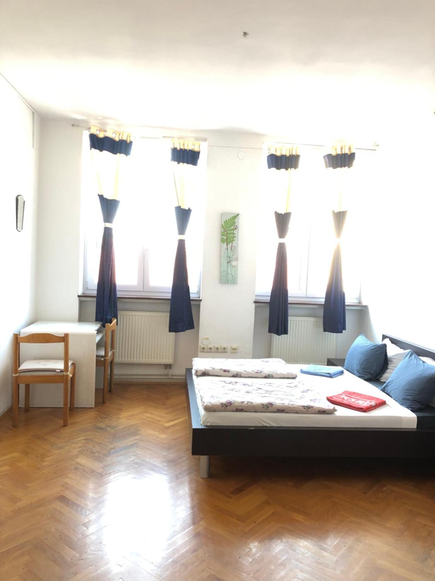 Bishnu Hostel Загреб Екстериор снимка